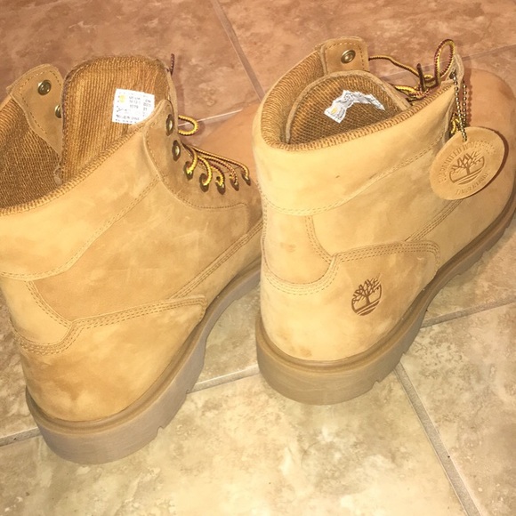 • 2 pairs of Jordans & 1 pair of Timberlands male - Picture 4 of 8